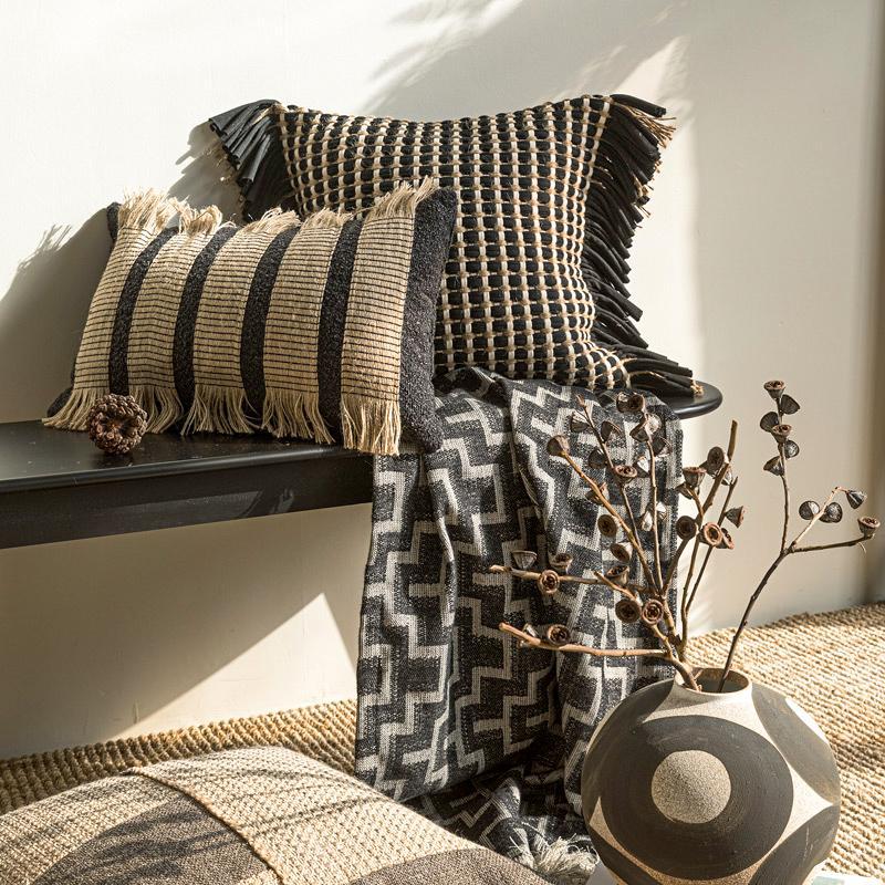 ปลอกหมอนอิงทอหนาพิเศษ ผ้าผสมธร - Textured Throw Natural บทวิจารณ์และราคา