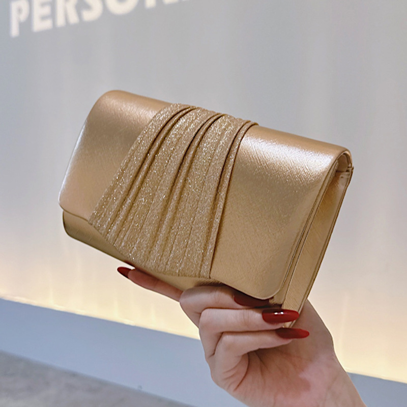 Golden กระเป๋าคลัทช์เย็นขนาดเล - Interior Design Gold บทวิจารณ์และราคา